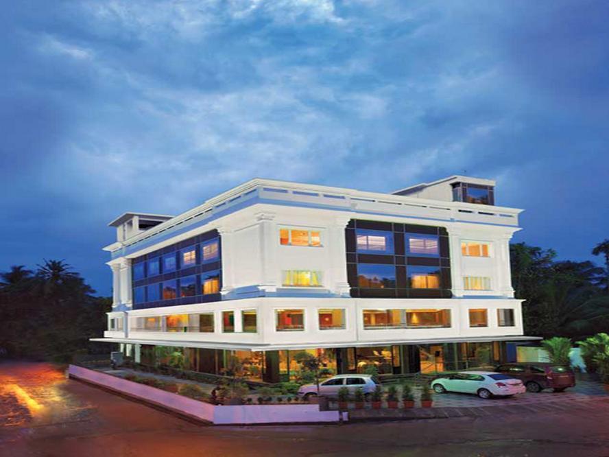 The Classik Fort Hotel Kochi Bagian luar foto